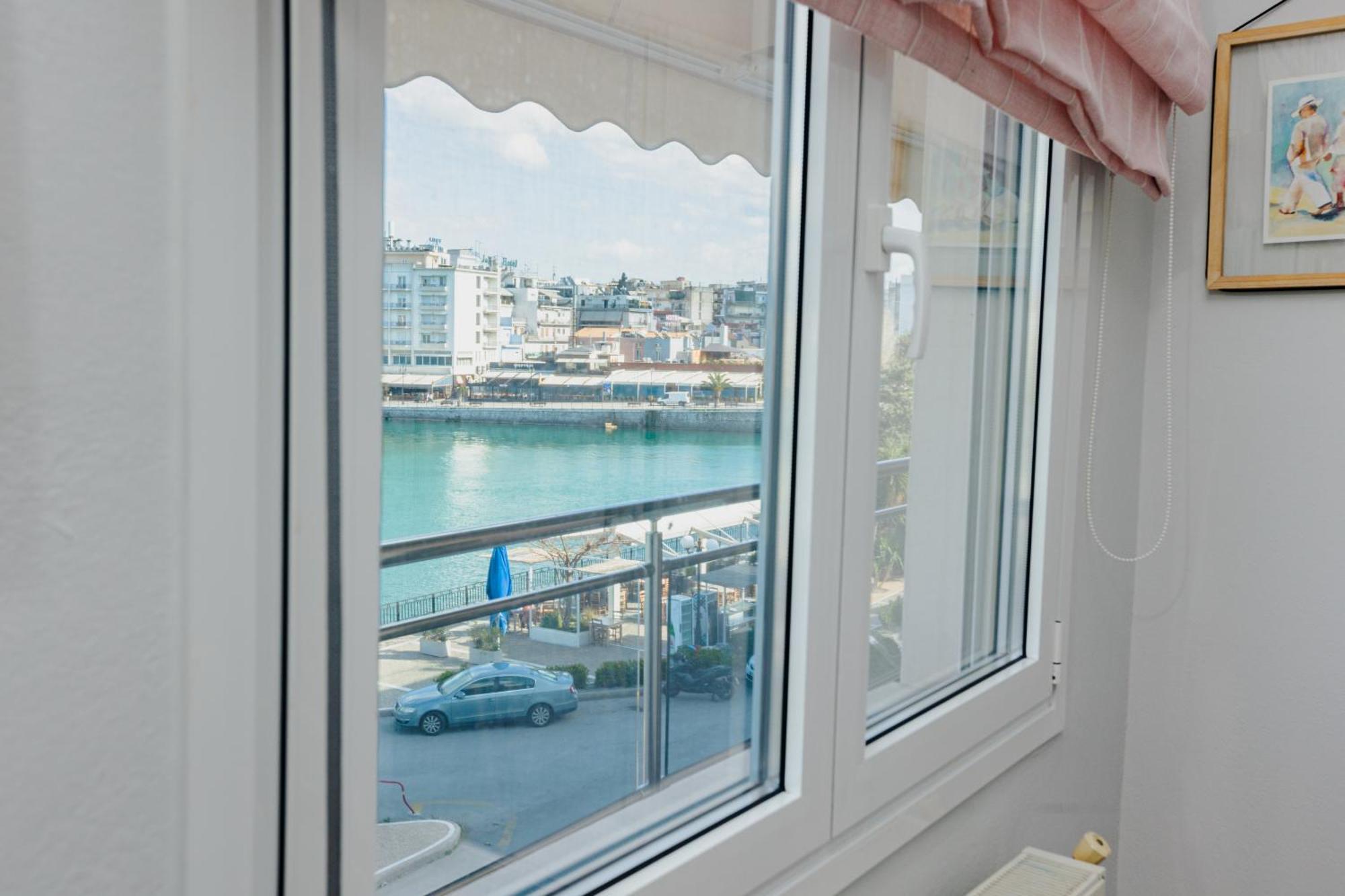 Debbies Διαμέρισμα Δίπλα Στο Νερό #2 ! Chalkís Exterior foto