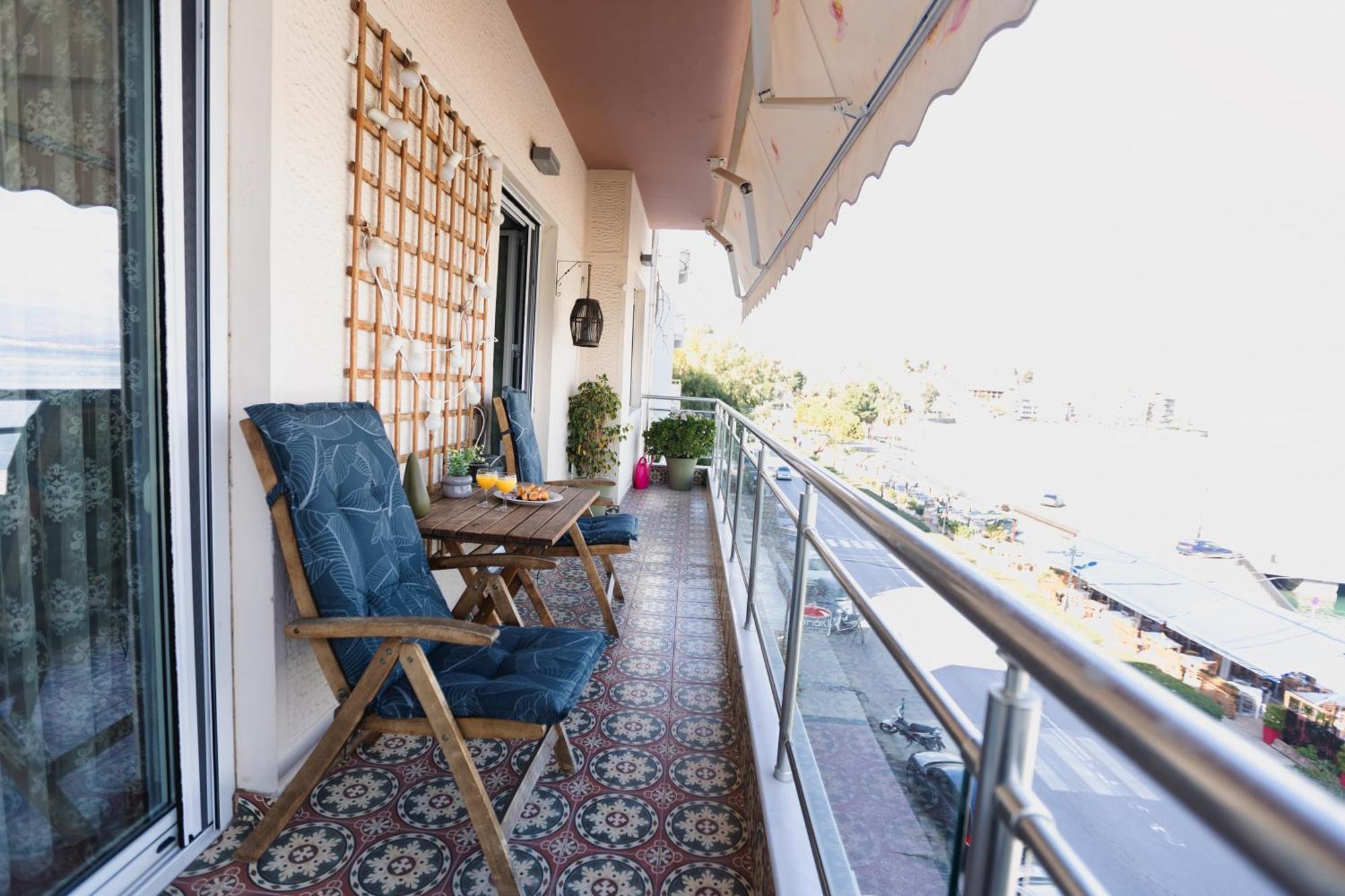 Debbies Διαμέρισμα Δίπλα Στο Νερό #2 ! Chalkís Exterior foto